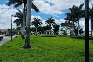 3355 W 90th Terrace, Hialeah, FL 33018 - Photo 33