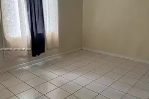 10000 NW 80th Ct, Hialeah Gardens, FL 33016 - Photo 5
