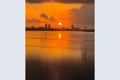 1717 N Bayshore Dr #A-1533, Miami, FL 33132 - Photo 3