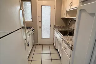825 Euclid Ave, Miami Beach, FL 33139 - Photo 5