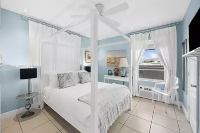 3030 Collins Ave #4E, Miami Beach, FL 33140 - Photo 5