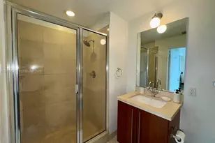 79 SW 12th St, Miami, FL 33130 - Photo 17