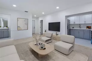 424 W 13th St, Hialeah, FL 33010 - Photo 11