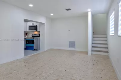 424 W 13th St, Hialeah, FL 33010 - Photo 15