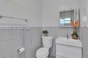 2199 NE 182nd St, North Miami Beach, FL 33162 - Photo 21