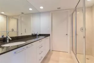 17201 Collins Ave, Sunny Isles Beach, FL 33160 - Photo 15