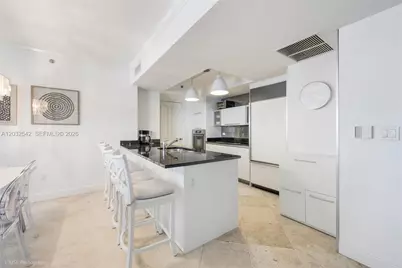 17201 Collins Ave# Den, Sunny Isles Beach, FL 33160 - Photo 7
