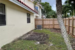 1511 San Remo Cir, Homestead, FL 33035 - Photo 21