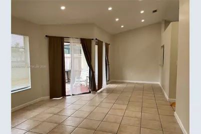 1511 San Remo Cir #1511, Homestead, FL 33035 - Photo 5