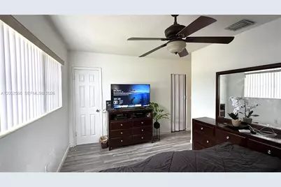 1245 NE 203rd St, Miami, FL 33179 - Photo 13