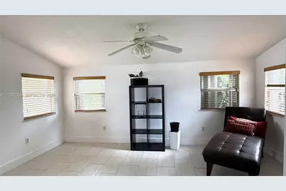 1245 NE 203rd St, Miami, FL 33179 - Photo 11