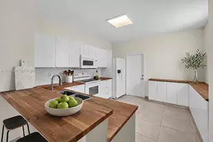 3698 San Simeon Cir, Weston, FL 33331 - Photo 7