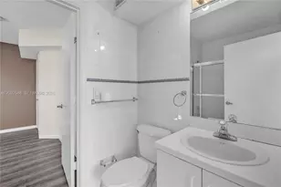3698 San Simeon Cir, Weston, FL 33331 - Photo 17