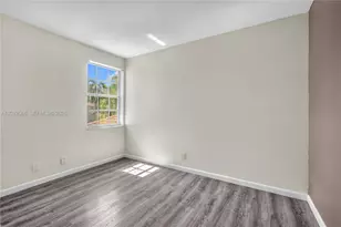 3698 San Simeon Cir, Weston, FL 33331 - Photo 13
