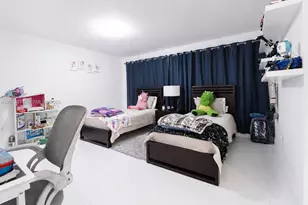 1127 SW 134th Pl, Miami, FL 33184 - Photo 13