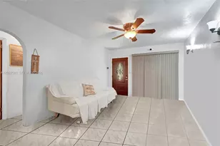 555 NW 46th St, Miami, FL 33127 - Photo 19