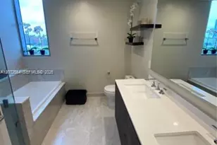 488 NE 18th St, Miami, FL 33132 - Photo 13