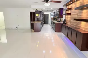 18801 Oakland Hills Dr, Hialeah, FL 33015 - Photo 11
