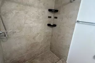 1045 SW 4th St, Miami, FL 33130 - Photo 5