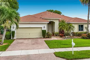 19302 SW 68th St, Pembroke Pines, FL 33332 - Photo 5