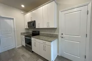 4920 Eucalyptus Dr, Hollywood, FL 33021 - Photo 5