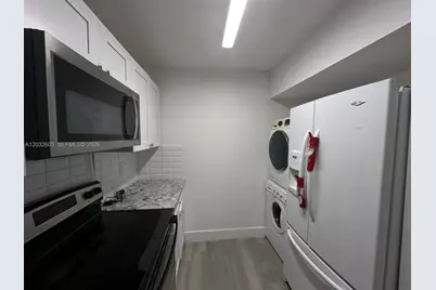 10050 NW 6th St #202, Pembroke Pines, FL 33024 - Photo 13