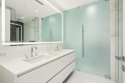 300 Biscayne Boulevard Way #3305W, Miami, FL 33131 - Photo 29