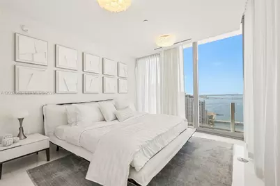 300 Biscayne Boulevard Way #3305W, Miami, FL 33131 - Photo 15