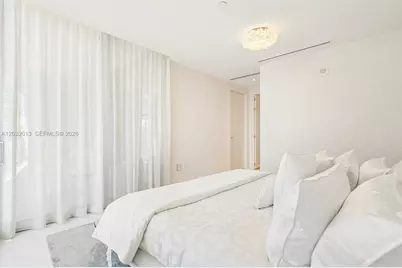300 Biscayne Boulevard Way #3305W, Miami, FL 33131 - Photo 17