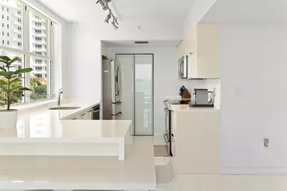 800 Claughton Island Drive #505, Miami, FL 33131 - Photo 11
