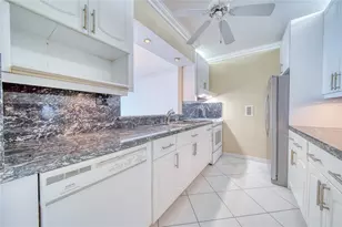5401 Collins Ave, Miami Beach, FL 33140 - Photo 11
