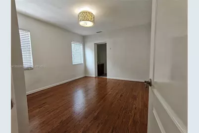 470 SW 25th Rd, Miami, FL 33129 - Photo 17