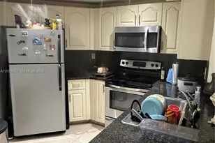 9705 Fontainebleau Blvd, Miami, FL 33172 - Photo 9