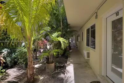 659 Meridian Ave #10, Miami Beach, FL 33139 - Photo 11