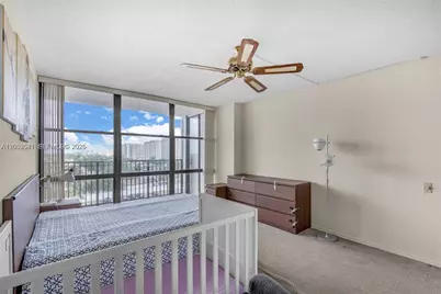 1000 Parkview Dr #715, Hallandale Beach, FL 33009 - Photo 13