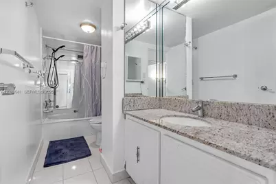 1000 Parkview Dr #715, Hallandale Beach, FL 33009 - Photo 11