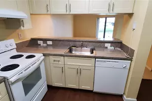 9823 Nob Hill Ct, Sunrise, FL 33351 - Photo 5