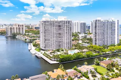 1000 W Island Blvd #911, Aventura, FL 33160 - Photo 31