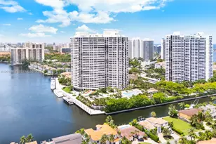 1000 W Island Blvd, Aventura, FL 33160 - Photo 31