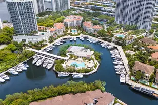 1000 W Island Blvd, Aventura, FL 33160 - Photo 35