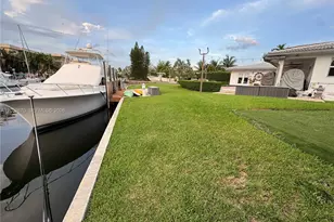 13305 Biscayne Island Terrace, North Miami, FL 33181 - Photo 47