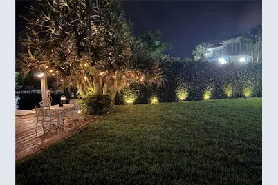13305 Biscayne Island Ter, North Miami, FL 33181 - Photo 33