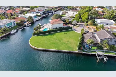 13305 Biscayne Island Ter, North Miami, FL 33181 - Photo 7