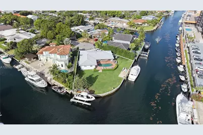 13305 Biscayne Island Ter, North Miami, FL 33181 - Photo 3