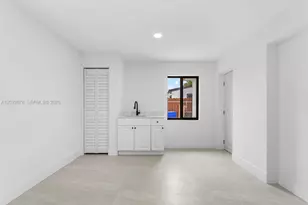 1055 Wyoming Ave, Fort Lauderdale, FL 33312 - Photo 23