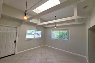 5225 NE 4th Ave, Oakland Park, FL 33334 - Photo 5