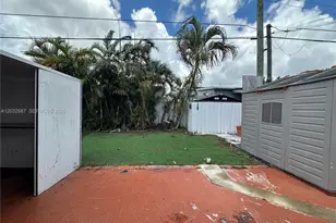4596 E 8th Ct, Hialeah, FL 33013 - Photo 7