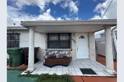 4596 E 8th Ct, Hialeah, FL 33013 - Photo 3