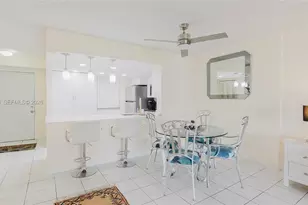 424 SE 10th St, Dania Beach, FL 33004 - Photo 11
