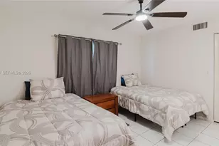 424 SE 10th St, Dania Beach, FL 33004 - Photo 39